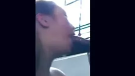 Vieille Femme reçoit ...