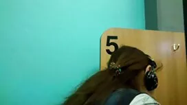 Jeune femme mûre en  ...