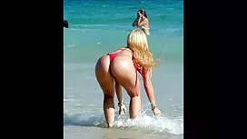 Rico caresse le cul  ...