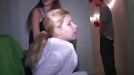 Blonde se masturbe s ...