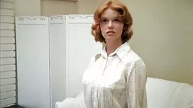 La fille aura du mal ...