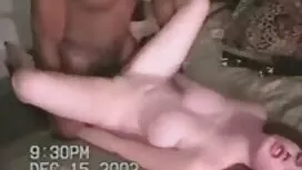 Le mec baise la joli ...