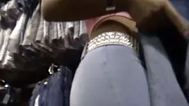 La mariée attend que ...